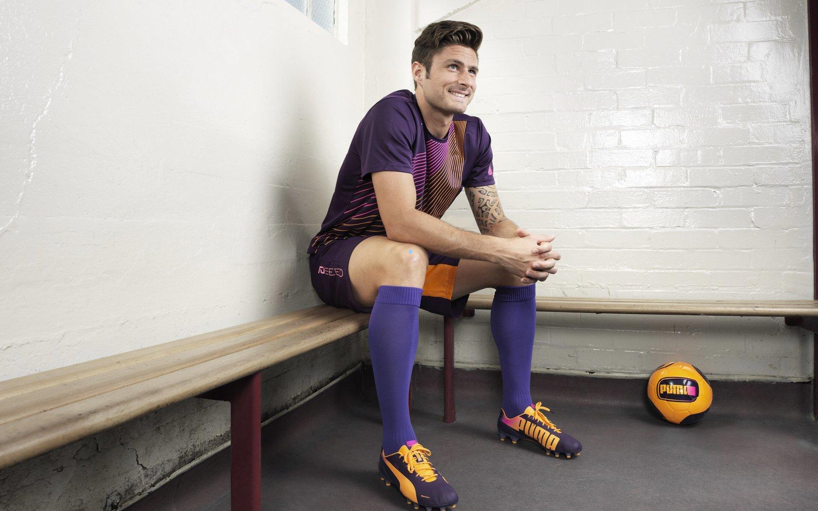 弗拉格赛后解析决胜时刻,赞誉国王高难度进球,强调团队沉着应对夺胜