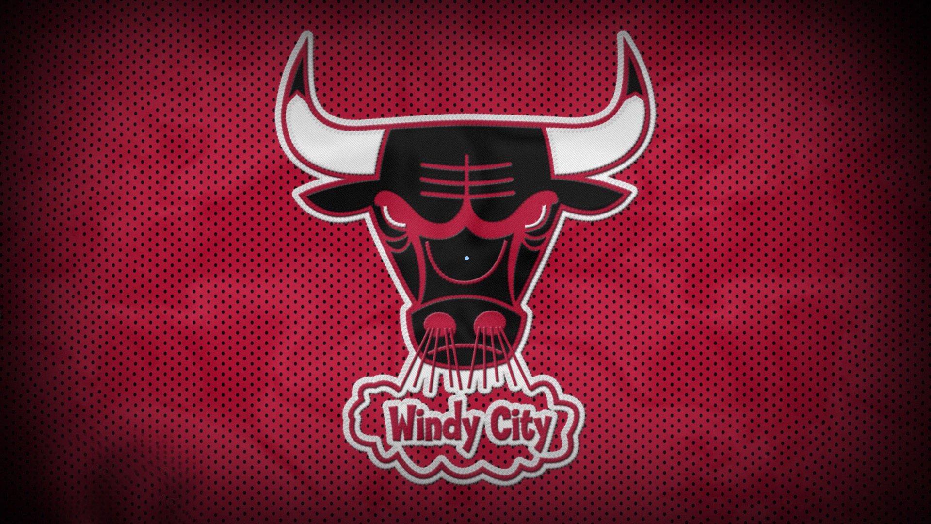 华体会体育|2025年足坛风云突变，龙哥赛场暴击引发连锁反应，姆巴佩伤停三周震动欧洲足坛