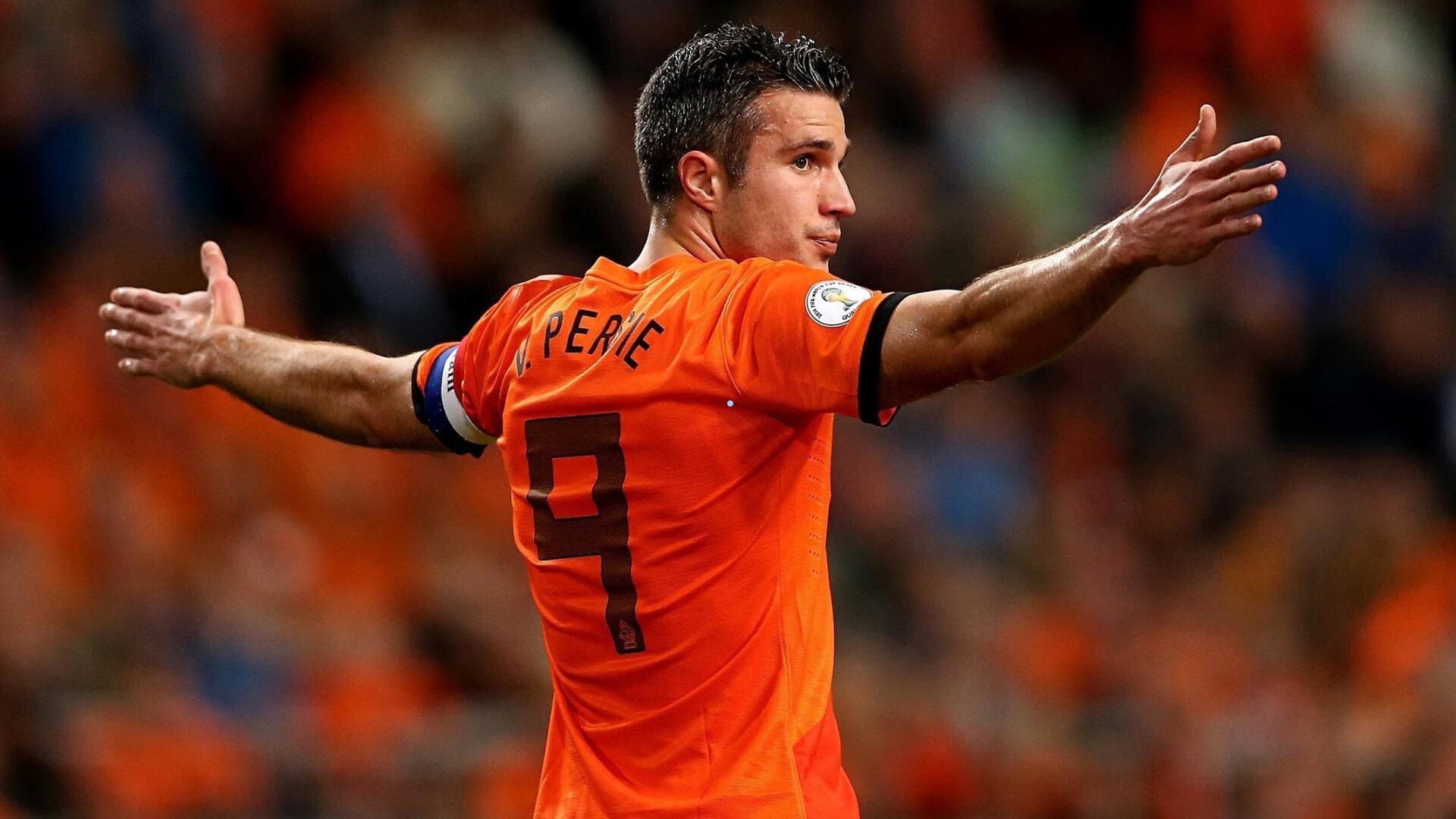 祖比门迪对决福法纳，腿伤阴影下的欧冠绿茵激战